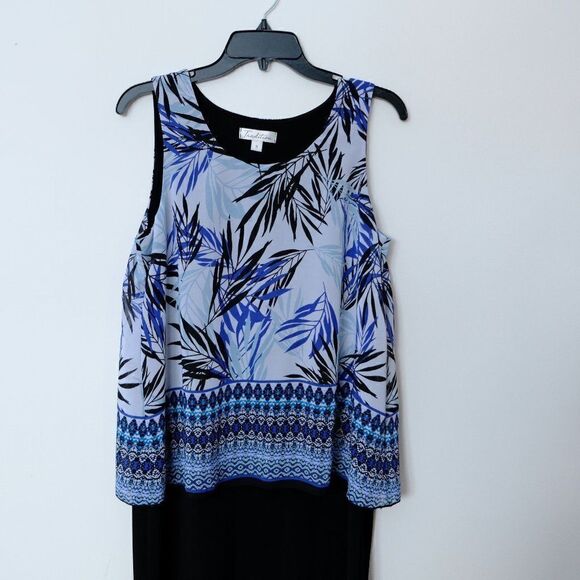 Tradition Sleeveless Dress   - Picture 6 of 11